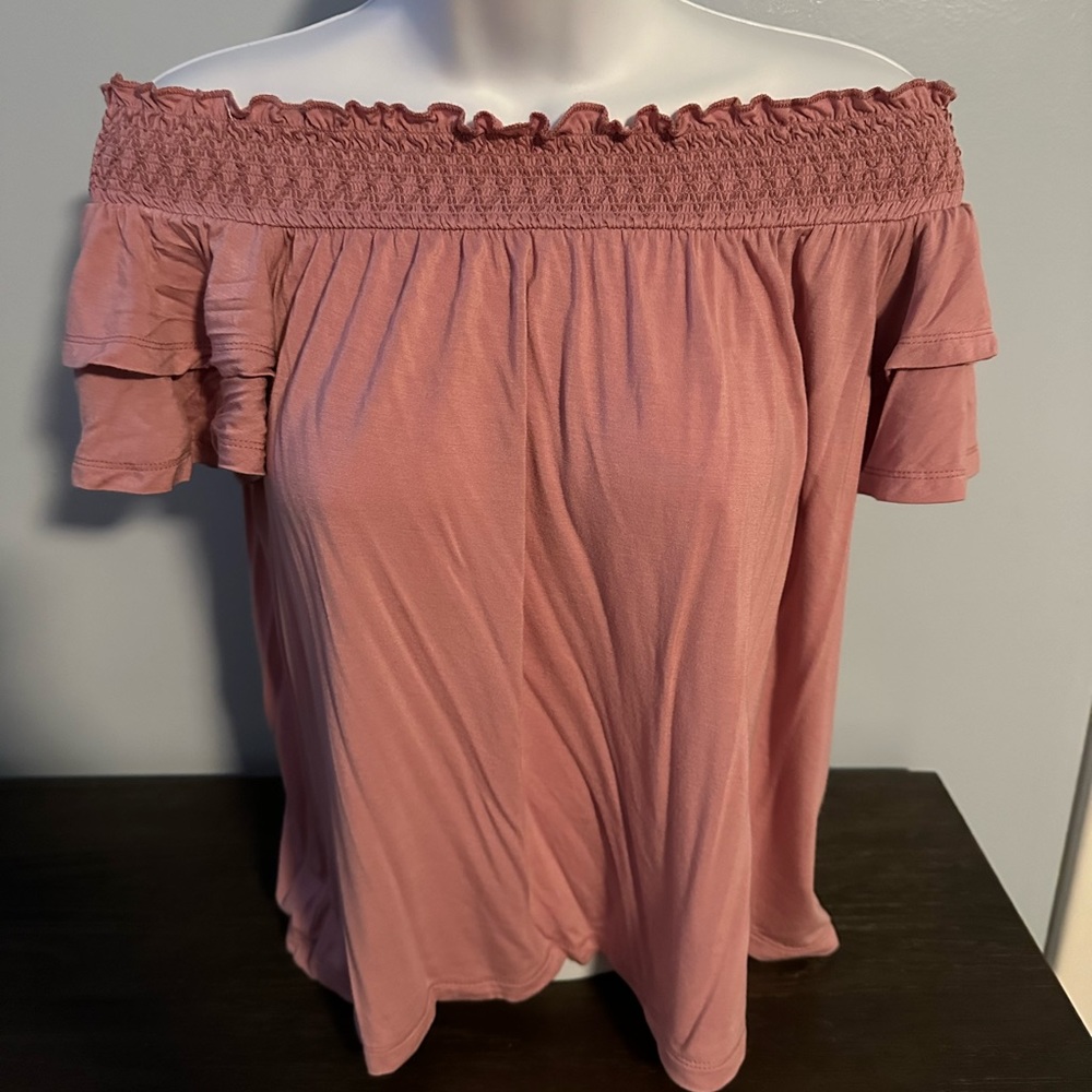 NWT - AE off the shoulder top